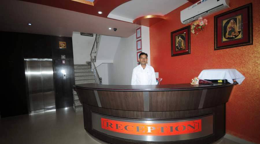 Hotel Lake Palace, Jaipur 4